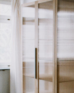 Kleiderschrank Ausschnitt